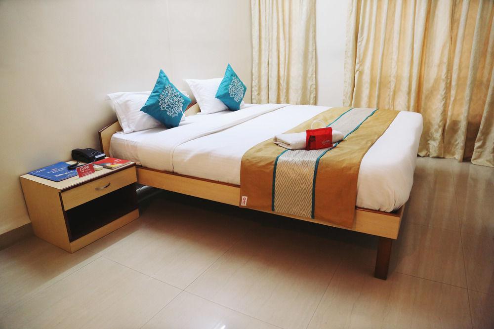 Oyo 946 Royce Studio Apartments Pune Exterior photo
